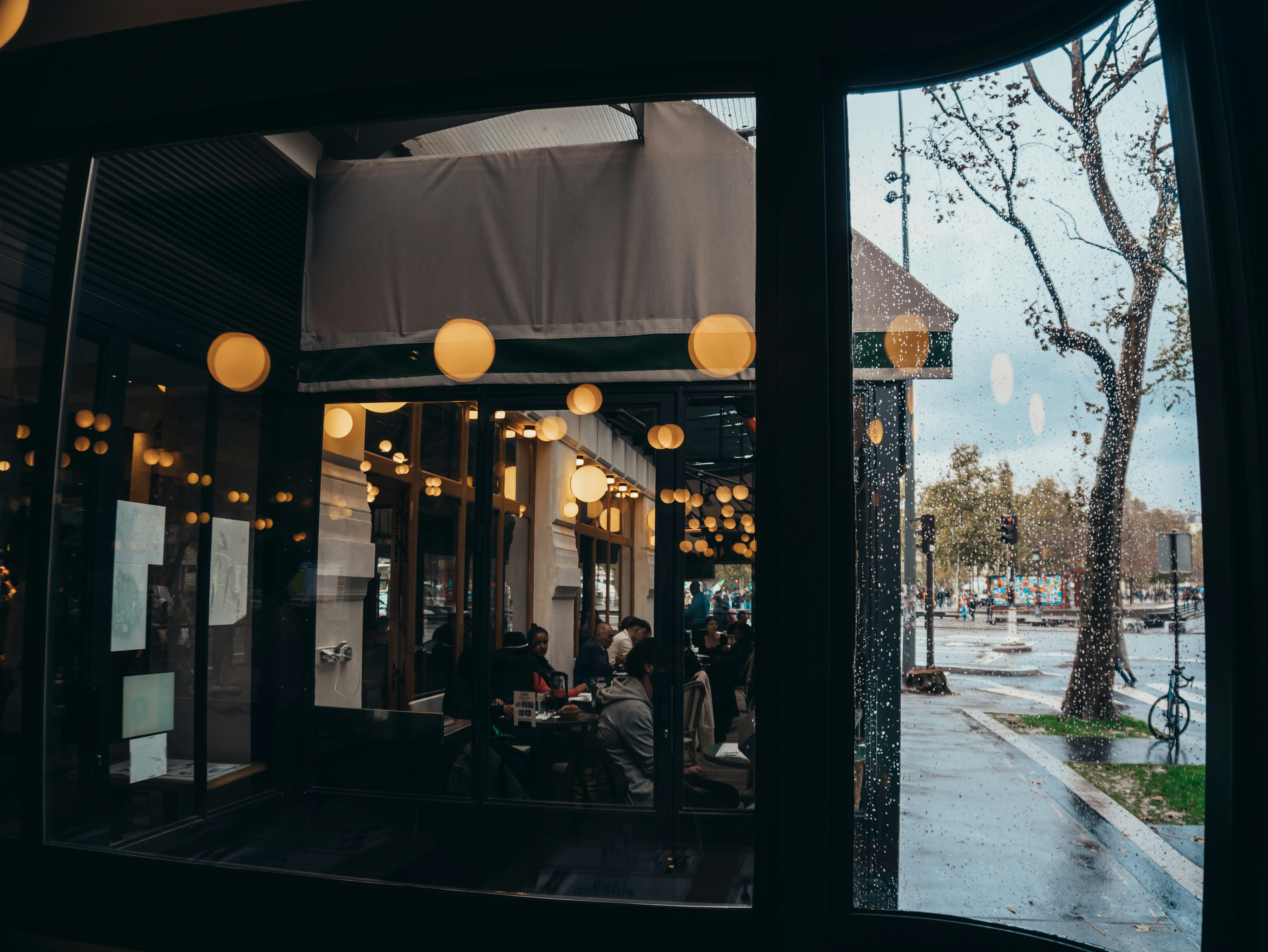 Hook & Fish interior